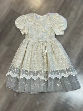 DIMPLES Vintage Dress Size 4 Lace Bead Detailed Flower Girl Communion Dress